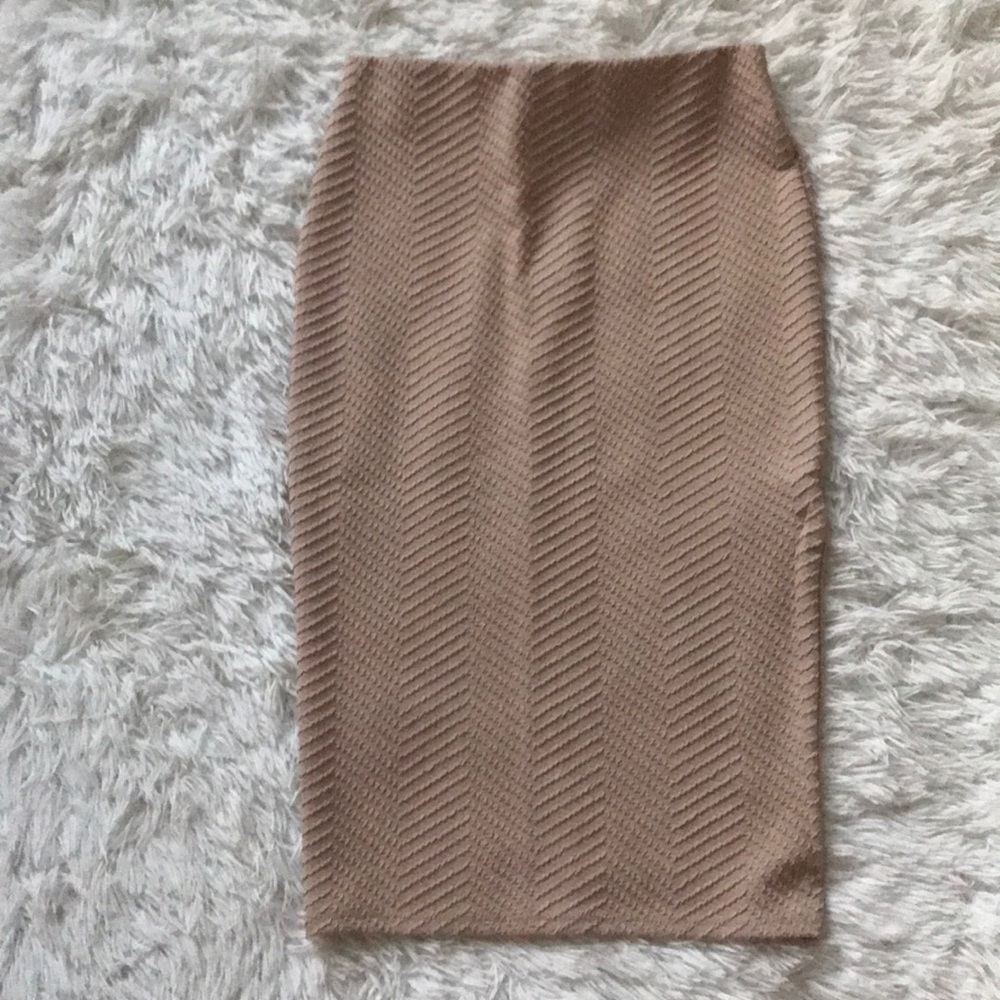 Brat star beige pencil skirt